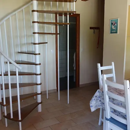 Tölgyes Lak, Pálköve *