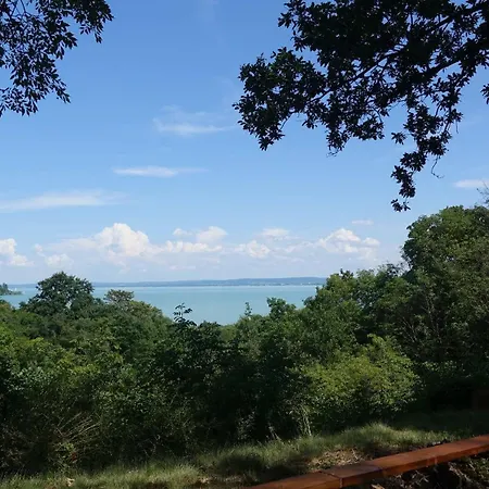 Tölgyes Lak, Pálköve Nyaraló Kővágóörs