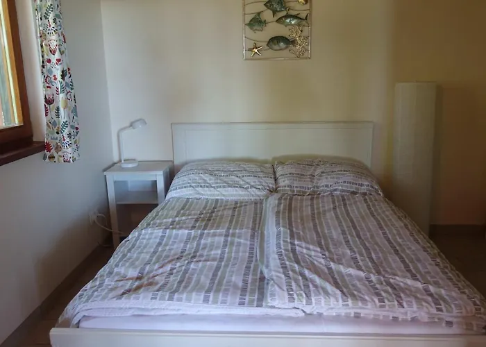 Toelgyes Lak, Palkoeve Hébergement de vacances *